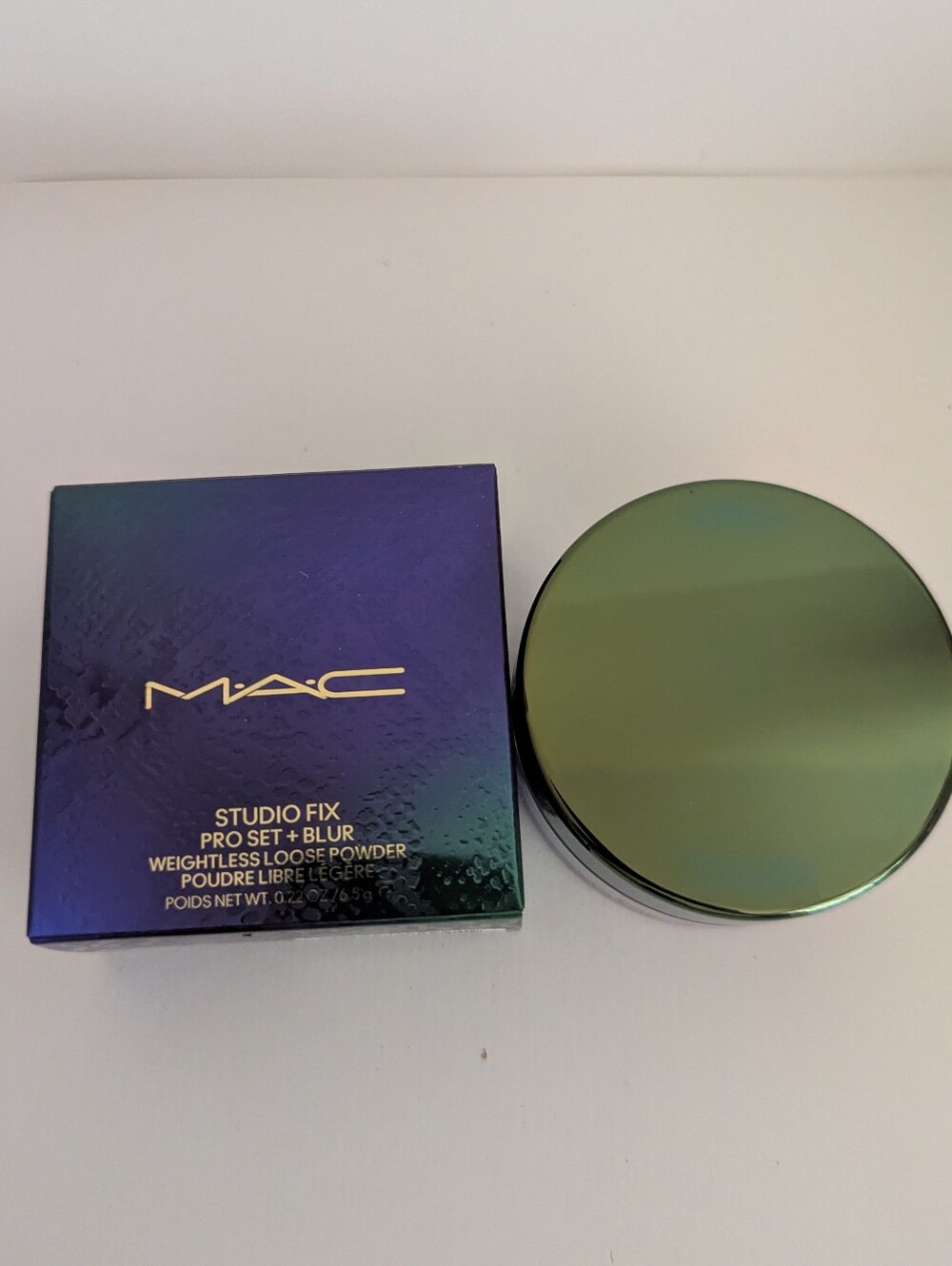 MAC Pro Set + Blur Weightless Loose Powder - Lavender (Limited Edition)